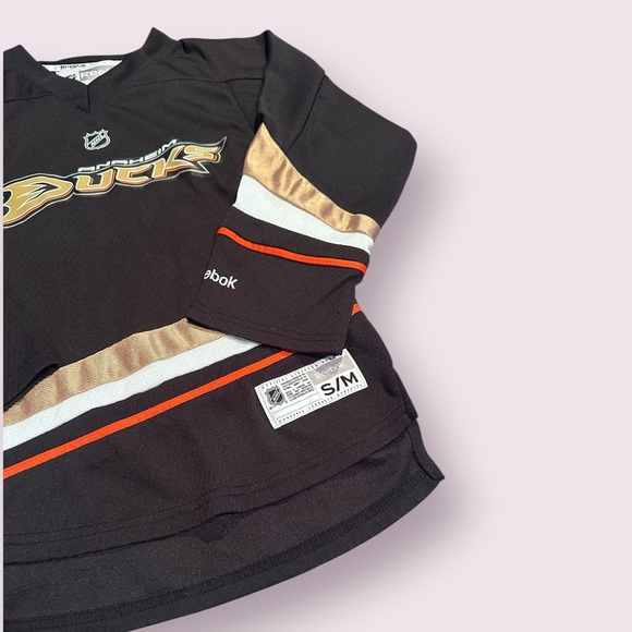 Youth Anaheim Ducks NHL Reebok Black & Gold Hockey Jersey Size S/M - Picture 3 of 7